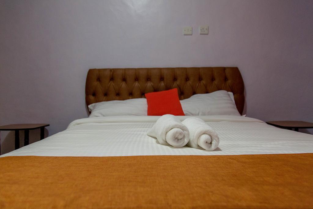 Kuniville Guest House Ниери Екстериор снимка
