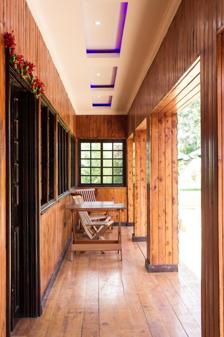 Kuniville Guest House Ниери Екстериор снимка