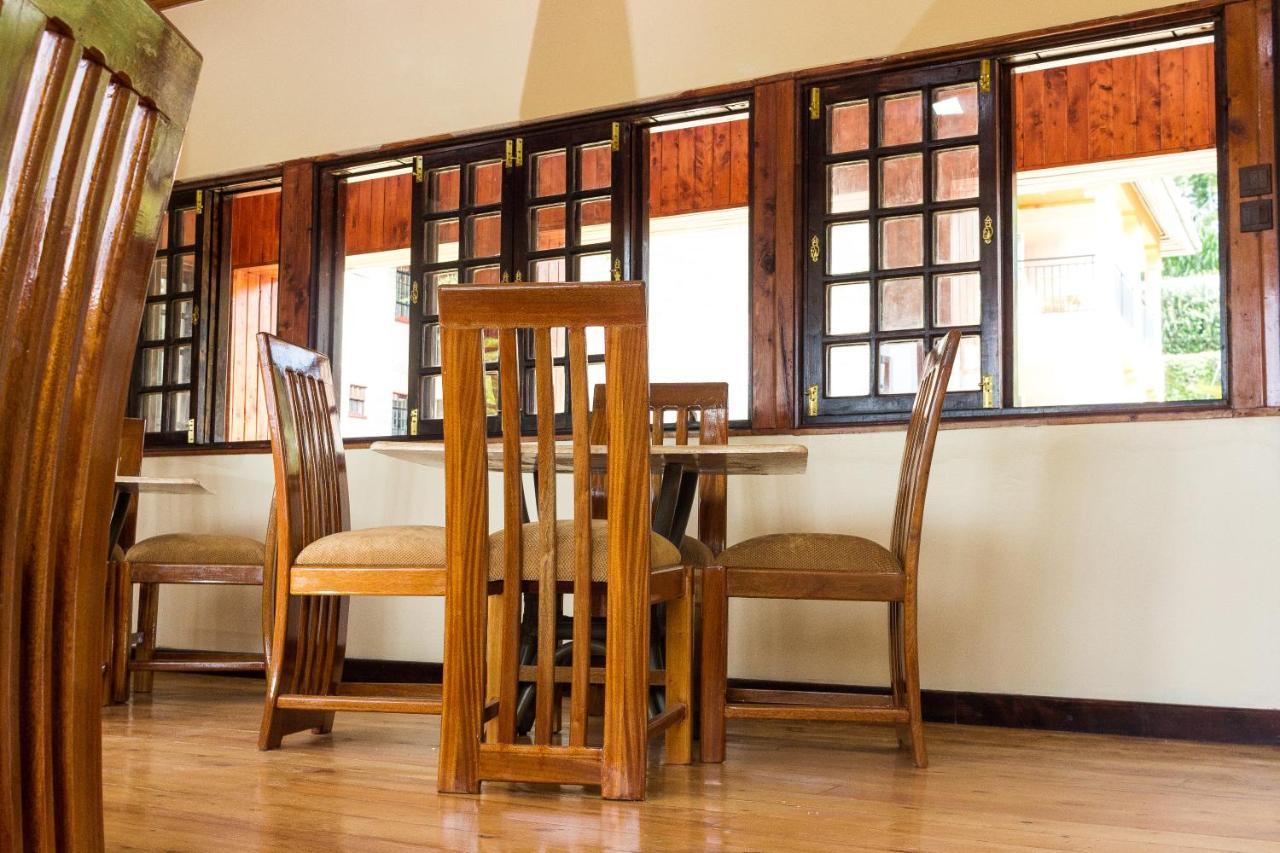 Kuniville Guest House Ниери Екстериор снимка
