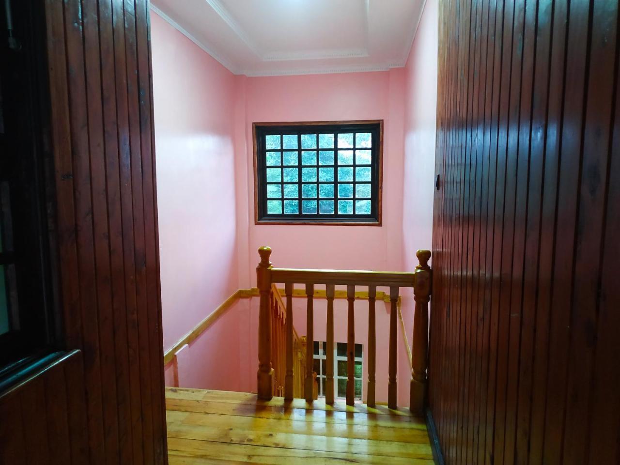 Kuniville Guest House Ниери Екстериор снимка