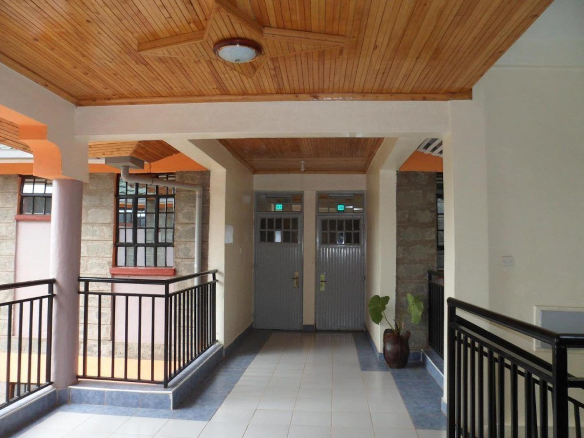 Kuniville Guest House Ниери Екстериор снимка