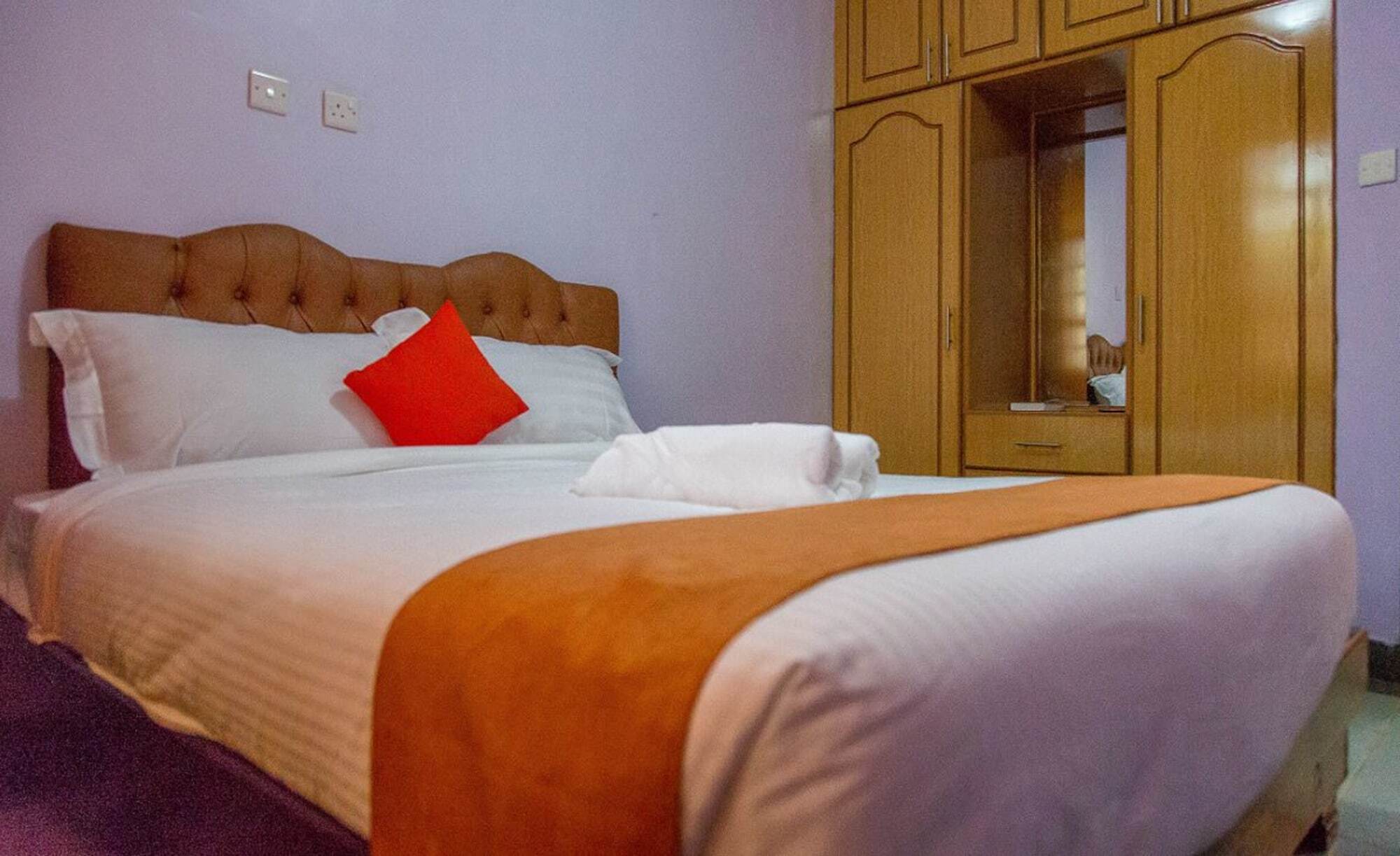 Kuniville Guest House Ниери Екстериор снимка